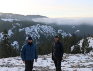 Chris Dickman (left - aka michelin man) and Tom Newsome (right) with views of the field site 